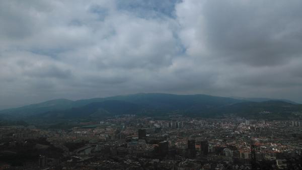 Bilbao con nubes Bilbao con nubes