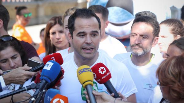 Intervención ante los medios de comunicación del líder de Ciudadanos en la Comunidad de Madrid, Ignacio Aguado, tras la 6ª carrera contra la violencia de género Intervención ante los medios de comunicación del líder de Ciudadanos en la Comunidad de Madrid, Ignacio Aguado, tras la 6ª carrera contra la violencia de género