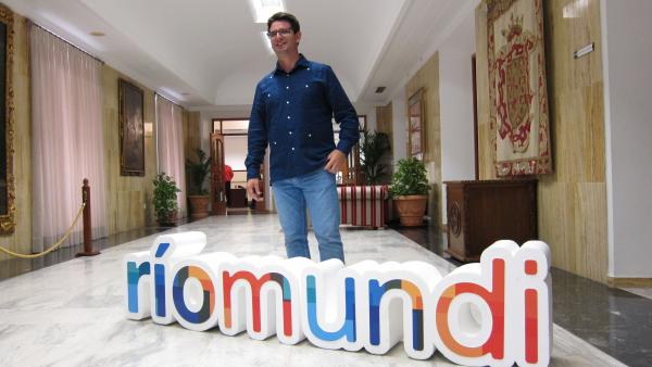 Pedro García con 'Ríomundi' Pedro García con 'Ríomundi'