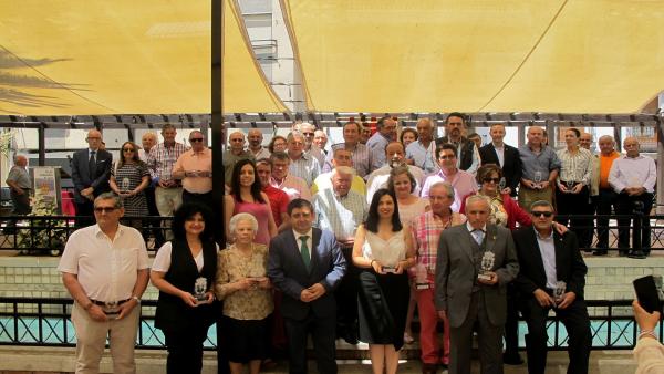 Jaén.- MásJaén.- Valdepeñas homenajea a alcaldes y concejales en los 40 años de ayuntamientos democráticos Jaén.- MásJaén.- Valdepeñas homenajea a alcaldes y concejales en los 40 años de ayuntamientos democráticos