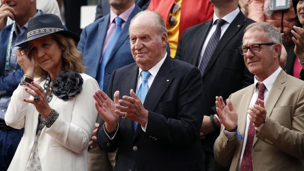 Juan Carlos I y la Infanta Elena Juan Carlos I y la Infanta Elena