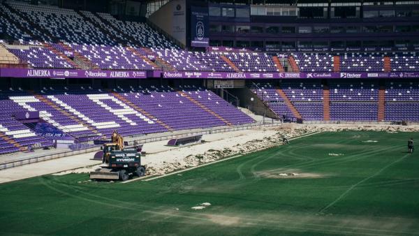 El Real Valladolid se personará en el caso Oikos y abre una investigación a los convocados contra el Valencia El Real Valladolid se personará en el caso Oikos y abre una investigación a los convocados contra el Valencia