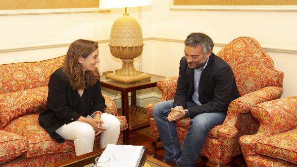 Xulio Ferreiro e Inés Rey mantienen un encuentro institucional de cara al traspaso de poderes Xulio Ferreiro e Inés Rey mantienen un encuentro institucional de cara al traspaso de poderes