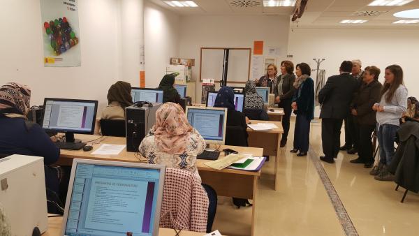 Taller para mujeres inmigrantes. Taller para mujeres inmigrantes.