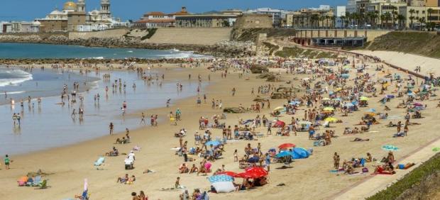 Los españoles eligen España para sus vacaciones con un gasto medio de 755 euros, según TravelgateX 