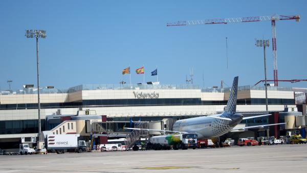 Aena insonoriza 163 viviendas y un colegio de Xirivella en el plan de aislamiento acústico del Aeropuerto de Valencia Aena insonoriza 163 viviendas y un colegio de Xirivella en el plan de aislamiento acústico del Aeropuerto de Valencia