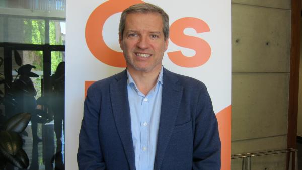 Pérez (Cs) sostiene que solo ha hablado con el PP de estrategias y programas y vuelve a invitar al PAR a negociar Pérez (Cs) sostiene que solo ha hablado con el PP de estrategias y programas y vuelve a invitar al PAR a negociar