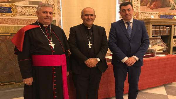 El 'Liber Sancti Iacobi' y el Cancionero de la Biblioteca Vaticana se expondrán en Galicia a partir de noviembre El 'Liber Sancti Iacobi' y el Cancionero de la Biblioteca Vaticana se expondrán en Galicia a partir de noviembre