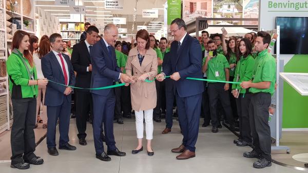 Leroy Merlin inaugura su nueva tienda en Girona Leroy Merlin inaugura su nueva tienda en Girona