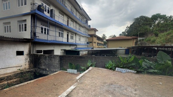 Una calle de la ciudad srilanquesa de Kandy Una calle de la ciudad srilanquesa de Kandy