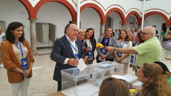 Cádiz.-26M.- Cs y PP llegan a un acuerdo de gobierno para Algeciras con concejalías para los dos ediles de Cs Cádiz.-26M.- Cs y PP llegan a un acuerdo de gobierno para Algeciras con concejalías para los dos ediles de Cs