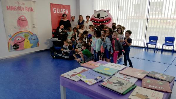 La muestra 'Imaginando cuentos' hace en la Biblioteca Rafael Azcona un recorrido por la ilustración infantil La muestra 'Imaginando cuentos' hace en la Biblioteca Rafael Azcona un recorrido por la ilustración infantil