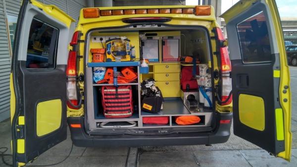 Evacuado a Málaga desde Ceuta un sexagenario con el cráneo roto por la caída de una cornisa desde un quinto piso Evacuado a Málaga desde Ceuta un sexagenario con el cráneo roto por la caída de una cornisa desde un quinto piso