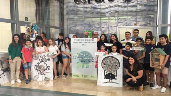 El Consell entrega los premios a los ganadores del XVIII Concurso de Objetos hechos con Materiales Reutilizados El Consell entrega los premios a los ganadores del XVIII Concurso de Objetos hechos con Materiales Reutilizados