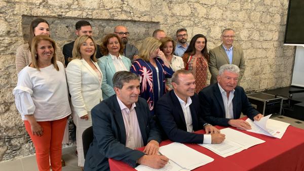 PSOE, Podemos y NC firman la reedición del tripartito de Las Palmas de Gran Canaria tras la ratificación de los partidos PSOE, Podemos y NC firman la reedición del tripartito de Las Palmas de Gran Canaria tras la ratificación de los partidos