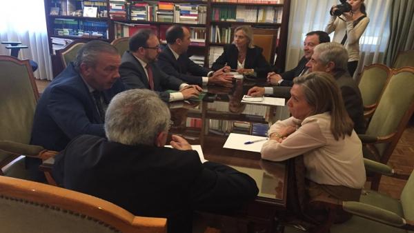 Sevilla.- Junta acuerda con representantes judiciales mantener juzgados de Violencia sobre la Mujer en ubicación actual Sevilla.- Junta acuerda con representantes judiciales mantener juzgados de Violencia sobre la Mujer en ubicación actual