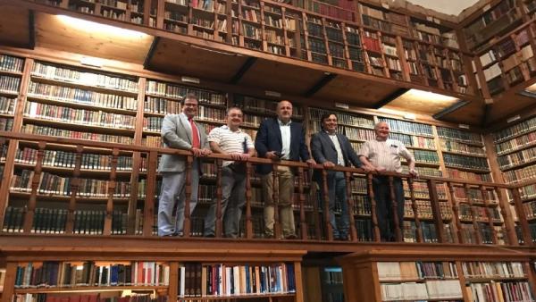 El Consell y la UIB firman un convenio para preservar la biblioteca del Monasterio de la Real El Consell y la UIB firman un convenio para preservar la biblioteca del Monasterio de la Real