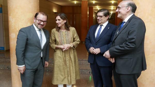 El Consello Galego de Universidades apoya la congelación de precios públicos de los estudios superiores El Consello Galego de Universidades apoya la congelación de precios públicos de los estudios superiores