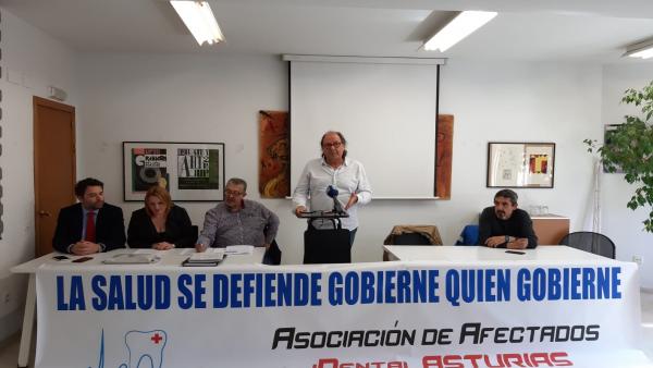 Los afectados de iDental en Asturias comienzan a reclamar indemnizaciones y a denunciar por 'mala práxis' Los afectados de iDental en Asturias comienzan a reclamar indemnizaciones y a denunciar por 'mala práxis'