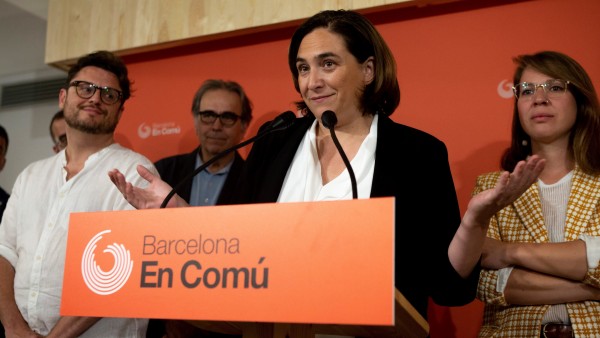 Ada Colau anuncia los resultados de la encuesta a las bases de BComú Ada Colau anuncia los resultados de la encuesta a las bases de BComú