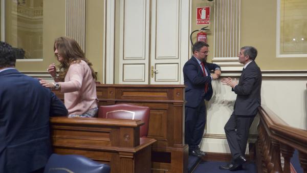 Antona ve una 'broma' que se plantee un Gobierno CC-PP en Canarias sin él y mantiene abiertas todas las vías de pacto Antona ve una 'broma' que se plantee un Gobierno CC-PP en Canarias sin él y mantiene abiertas todas las vías de pacto