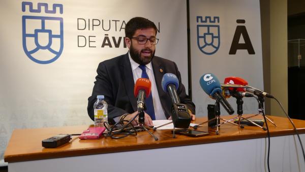 El presidente de la Diputación de Ávila asegura que el PP ha presionado a algunos diputados para apoyar la moción El presidente de la Diputación de Ávila asegura que el PP ha presionado a algunos diputados para apoyar la moción