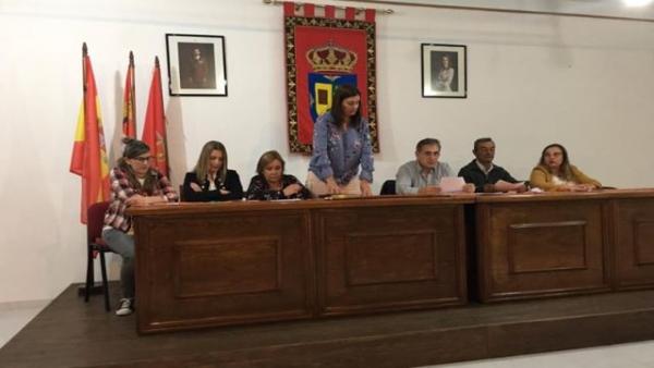Langa (Ávila), primer ayuntamiento de España en celebrar el pleno de constitución y elegir alcaldesa Langa (Ávila), primer ayuntamiento de España en celebrar el pleno de constitución y elegir alcaldesa