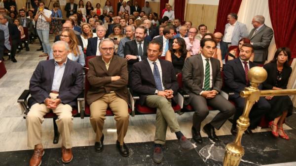 Córdoba.- 26M.- CCOO y UGT abandonan el Pleno de Constitución de la capital al considerarse 'ninguneados' Córdoba.- 26M.- CCOO y UGT abandonan el Pleno de Constitución de la capital al considerarse 'ninguneados'