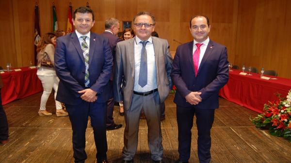 Córdoba.- 26M.- La única edil independiente de Castro logra la Alcaldía con apoyo de PP y PSOE en detrimento de IU Córdoba.- 26M.- La única edil independiente de Castro logra la Alcaldía con apoyo de PP y PSOE en detrimento de IU