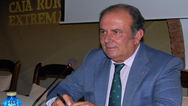 Urbano Caballo, reelegido presidente de Caja Rural de Extremadura Urbano Caballo, reelegido presidente de Caja Rural de Extremadura