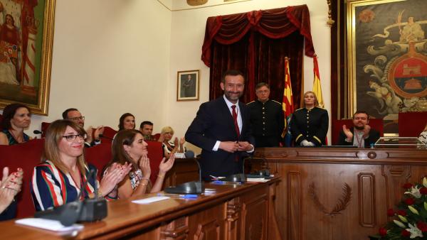 Alicante.- PSPV y Compromís reeditan su pacto y dan la alcaldía de Elche al socialista Carlos González Alicante.- PSPV y Compromís reeditan su pacto y dan la alcaldía de Elche al socialista Carlos González