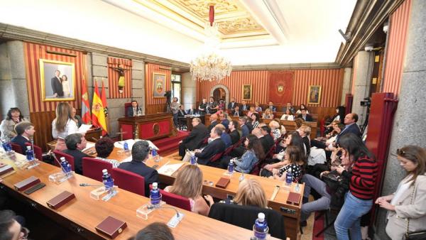 Burgos burla el pacto entre PP y Cs, Palencia se somete y Ávila, Salamanca, Soria, Valladolid y Zamora cumplen el guion Burgos burla el pacto entre PP y Cs, Palencia se somete y Ávila, Salamanca, Soria, Valladolid y Zamora cumplen el guion