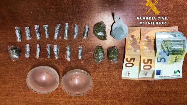 Almería.- Sucesos.- Detenido en Níjar un varón acusado de ocultar hachís y marihuana para vender en una bola de juguete Almería.- Sucesos.- Detenido en Níjar un varón acusado de ocultar hachís y marihuana para vender en una bola de juguete