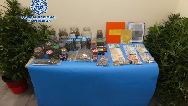 Sucesos.- Detienen a los responsables de tres clubs de cannabis en Telde (Gran Canaria) Sucesos.- Detienen a los responsables de tres clubs de cannabis en Telde (Gran Canaria)