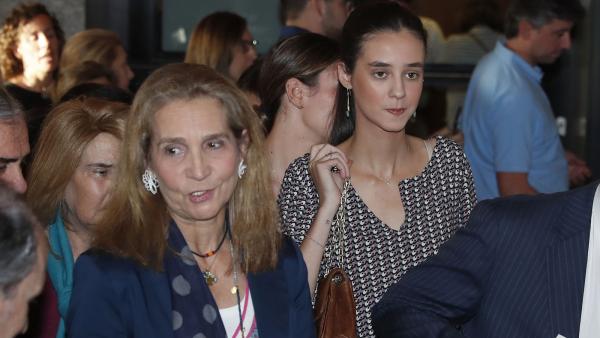 La infanta Elena y Victoria Federica La infanta Elena y Victoria Federica