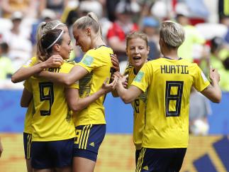La selección sueca celebra un gol en el Mundial