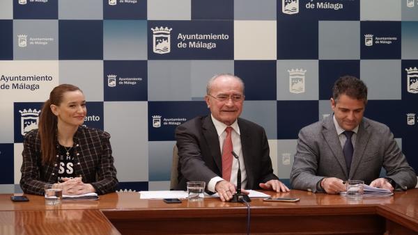 Alcalde de málaga, De la Torre, Elisa Pérez de Siles y Carlos Conde Alcalde de málaga, De la Torre, Elisa Pérez de Siles y Carlos Conde