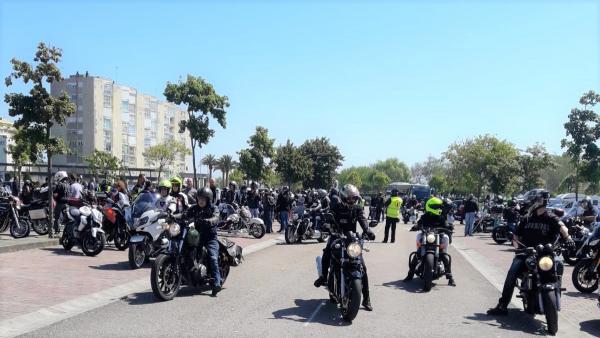 Una manifestación motera con casi 300 participantes recorre Santander para pedir la protección de los guardarraíles Una manifestación motera con casi 300 participantes recorre Santander para pedir la protección de los guardarraíles