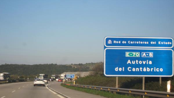 Tráfico por la A8- Autopista 'Y' Tráfico por la A8- Autopista 'Y'