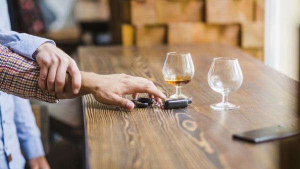 Tráfico detecta en una semana más de 470 conductores cada día bajo los efectos de alcohol o drogas. Tráfico detecta en una semana más de 470 conductores cada día bajo los efectos de alcohol o drogas.