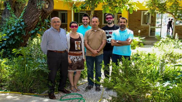 Granada.- Científicos descartan la eficacia de unas gafas que se comercializan para que daltónicos vean el color Granada.- Científicos descartan la eficacia de unas gafas que se comercializan para que daltónicos vean el color