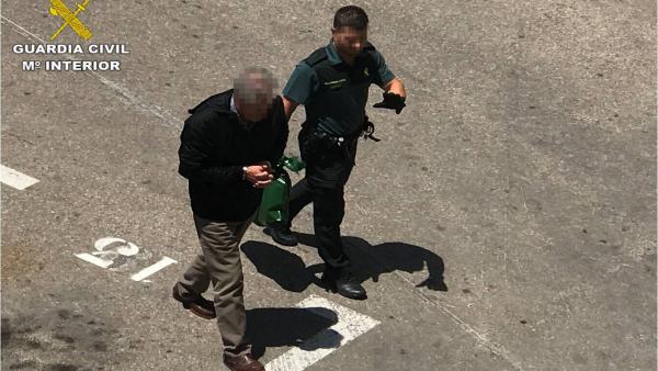 Alicante.- Sucesos.- Detenido un hombre por intentar matar a su propio hijo por 'viejas rencillas familiares' Alicante.- Sucesos.- Detenido un hombre por intentar matar a su propio hijo por 'viejas rencillas familiares'