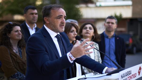 Esparza ve 'lamentable' y 'una vergüenza' que Barkos 'no valore' la operación policial contra Josu Ternera Esparza ve 'lamentable' y 'una vergüenza' que Barkos 'no valore' la operación policial contra Josu Ternera