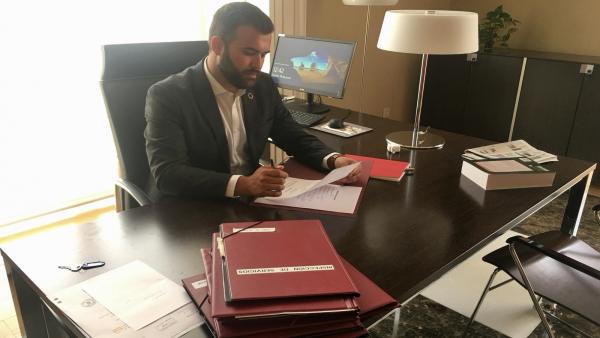 Luis Salaya configura su gobierno de Cáceres en minoría y tiende la mano a acuerdos puntuales con la oposición Luis Salaya configura su gobierno de Cáceres en minoría y tiende la mano a acuerdos puntuales con la oposición