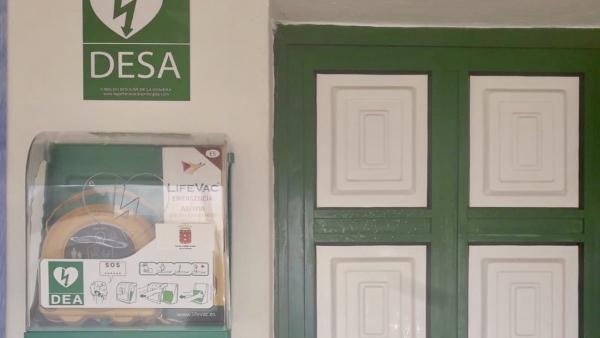 El Cabildo de La Gomera instala una decena de desfibriladores en los municipios de la isla El Cabildo de La Gomera instala una decena de desfibriladores en los municipios de la isla