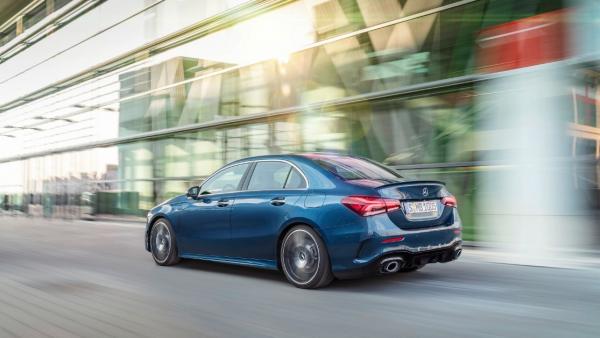 Los nuevos Mercedes AMG A 35 4Matic y CLA 35 4Matic ya tienen fecha de lanzamiento. Los nuevos Mercedes AMG A 35 4Matic y CLA 35 4Matic ya tienen fecha de lanzamiento.