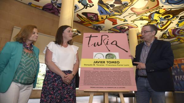La revista TURIA, de Teruel, homenajea en su último número al escritor Javier Tomeo La revista TURIA, de Teruel, homenajea en su último número al escritor Javier Tomeo