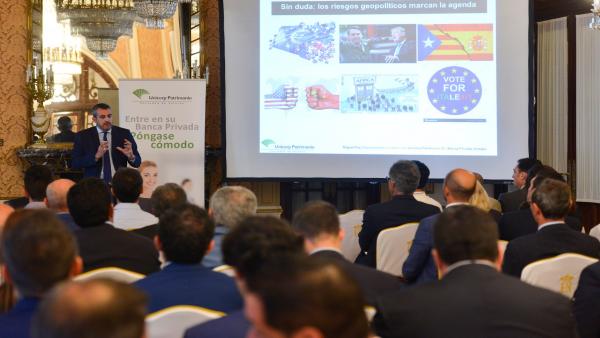 Sevilla.- Unicaja Banco celebra una sesión de asesoramiento de inversión de su IV Ciclo de Encuentros de Banca Privada Sevilla.- Unicaja Banco celebra una sesión de asesoramiento de inversión de su IV Ciclo de Encuentros de Banca Privada