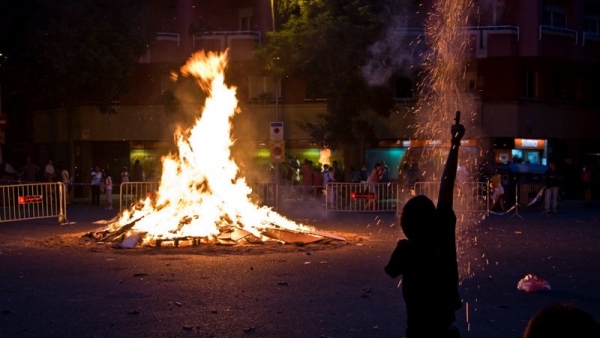 Hoguera de Sant Joan Hoguera de Sant Joan