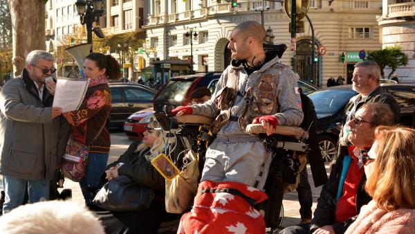 Més de 15.000 persones amb mobilitat reduïda no ix mai de casa per falta d'accessibilitat Més de 15.000 persones amb mobilitat reduïda no ix mai de casa per falta d'accessibilitat